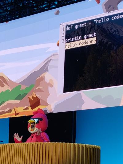 Venkat Subramaniam live-coding as an angry bird